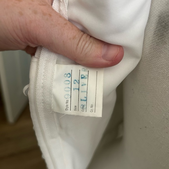 Vintage White Floral Gown - Picture 11 of 12